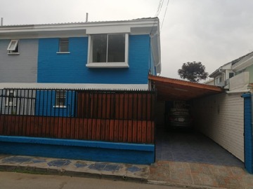 Casa en venta en Cerro del arroyo con volcán tinguiririca, San Bernardo - 5 dormitorios, 3 baños