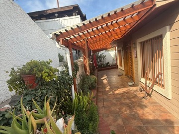 Casa en venta en A un paso del hospital la ligua, La Ligua - 3 dormitorios, 2 baños