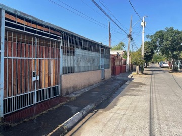 Casa en venta en Julieta y lazo, Pedro Aguirre Cerda - 5 dormitorios, 2 baños