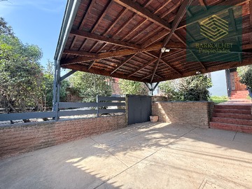 Casa en arriendo mensual en Petalonia, Viña del Mar - 6 dormitorios, 4 baños