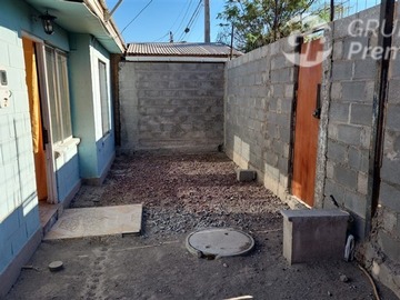 Casa en venta en Avda. Vichuquén 870, Paipote, Copiqpó., Copiapó - 2 dormitorios, 1 baño