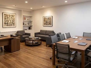 Oficina en arriendo mensual en Av Bulnes: Casco Histórico de Santiago (175154), Santiago - 2 baños