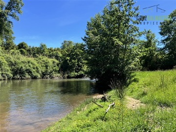 Terreno Agricola en venta en Sector Riachuelo, a pocos kilometros de Rio Negro, Río Negro - 4 dormitorios, 2 baños