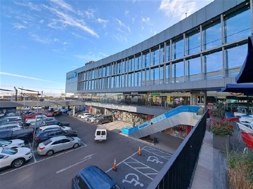 Local Comercial en venta en Consistorial / Antupiren, Peñalolén - 2 baños