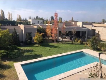 Casa en venta en Amplia Casa 4d/3b con Diseño Moderno (146918), Rinconada - 4 dormitorios, 3 baños
