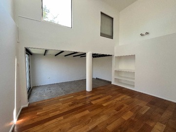 Casa en venta en Gran oportunidad, casa completamente renovada (174705), Las Condes - 5 dormitorios, 5 baños