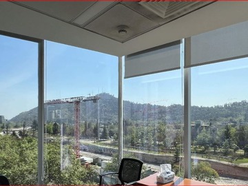 Oficina en arriendo mensual en Av. Andrés Bello 2400, Providencia - 6 baños