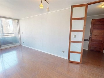 Departamento en venta en Santa Victoria / Lira, Metro Santa Isabel, Santiago - 2 dormitorios, 2 baños