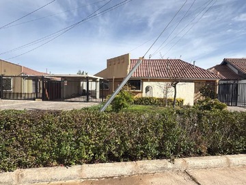 Casa en venta en Amplia Casa Familiar de 177 m² con Piscina (174018), Ovalle - 3 dormitorios, 2 baños