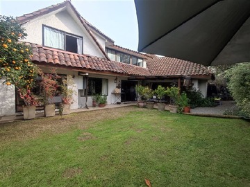 Casa en venta en Dehesa Central, Lo Barnechea - 5 dormitorios, 3 baños