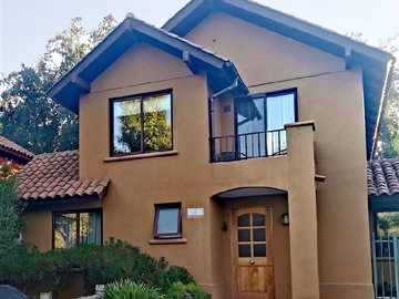 Casa en venta en Hacienda el peñon, Puente Alto - 4 dormitorios, 3 baños
