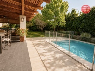 Casa en venta en Colegio Aleman, Colina - 6 dormitorios, 6 baños