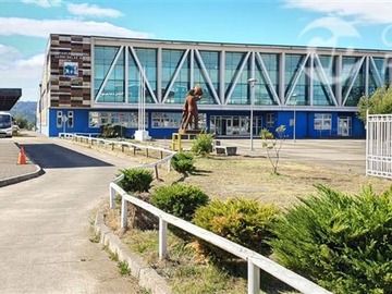 Casa en venta en A pasos de Hospital nuevo de Carahue, Carahue - 3 dormitorios, 1 baño