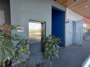 Local Comercial en arriendo mensual en Av. Concha y Toro 625, Puente Alto - 1 baño