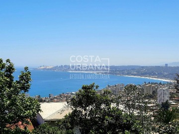 Casa en arriendo mensual en Esmeralda, Viña del Mar - 5 dormitorios, 3 baños