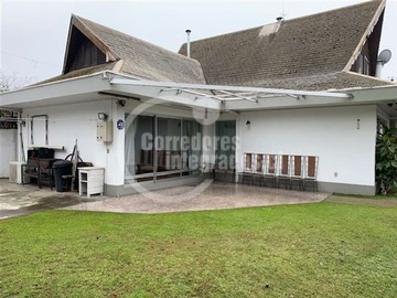 Casa en venta en Central Oriente -Entre 9 y 10 Oriente, Talca - 4 dormitorios, 4 baños