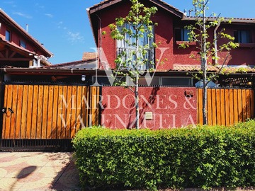 Casa en venta en Casa en condominio en Peñaflor (173818), Peñaflor - 4 dormitorios, 3 baños