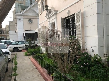 Casa en venta en Arlegui, Viña del Mar - 4 dormitorios, 4 baños