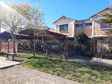 Casa en venta en Las Camelias, Rancagua - 3 dormitorios, 2 baños