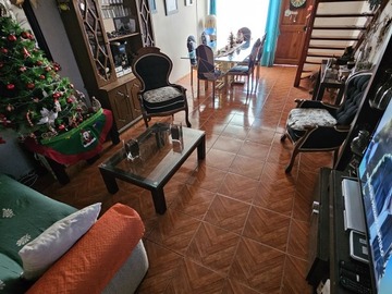Casa en venta en Cómoda casa en venta, peñaflor, Peñaflor - 4 dormitorios, 2 baños