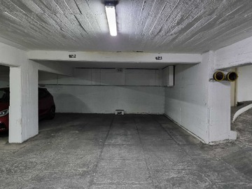Estacionamiento en venta en Estacionamiento amplio (70995), Santiago
