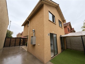 Casa en venta en Adriana Pérez llona, Maipú - 3 dormitorios, 3 baños