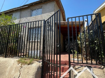 Casa en venta en Los Damascos, Villa Alemana - 2 dormitorios, 1 baño