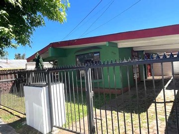Casa en arriendo mensual en Casa uso Habitacional a pasos Av Alemania (134967), Temuco - 4 dormitorios, 2 baños