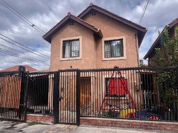 Casa en venta en Hermosa casa aislada en psje cerrado, Maipú (159628), Maipú - 3 dormitorios, 3 baños