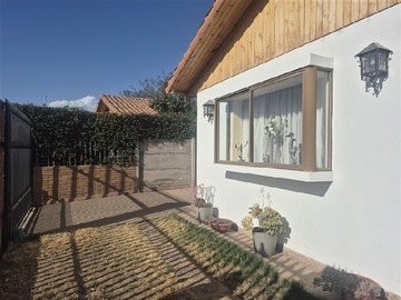 Casa en venta en Pedro Aguirre Cerda, Calle Larga - 4 dormitorios, 3 baños