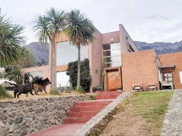 Casa en venta en En Peñalolén - 4 dormitorios, 3 baños
