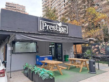 Local Comercial en venta en Espacio Ideal para Negocio en Crecimiento (182317), Las Condes - 4 baños
