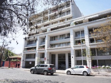 Bodega en arriendo mensual en José Miguel Carrera 68, Santiago