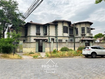 Sitio en venta en José Domingo Cañas, Ñuñoa - 8 dormitorios, 6 baños