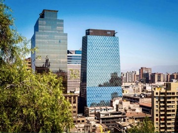 Oficina en arriendo mensual en Edificio Torre Huérfano, Santiago - 2 dormitorios, 4 baños