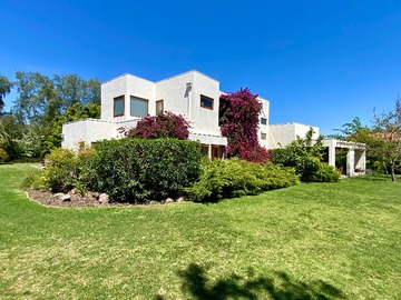 Casa en venta en Parcela Condominio - Cancha Tenis (62984), Colina - 4 dormitorios, 5 baños