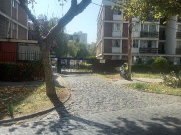 Departamento en venta en Lo Encalada 144, Ñuñoa - 3 dormitorios, 2 baños