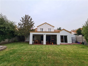 Casa en arriendo mensual en condominio las flores, Colina - 4 dormitorios, 3 baños