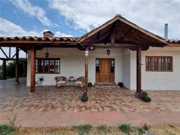 Casa en venta en Los Cruceros, San Fernando - 4 dormitorios, 3 baños
