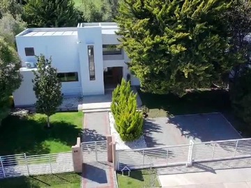 Casa en arriendo mensual en Arriendo Casa en Condominio Exclusivo (183814), Colina - 6 dormitorios, 4 baños