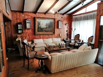 Casa en venta en Los Avellanos 2380, Ñuñoa - 8 dormitorios, 5 baños