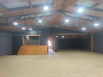 Local Comercial en arriendo mensual en C. Cuatro con 21 norte, Viña del Mar - 4 dormitorios, 4 baños