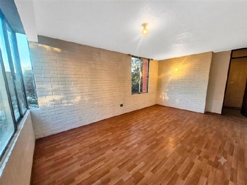 Departamento en venta en Entre Metro Eyzaguirre y Metro Ñuñoa, Ñuñoa - 3 dormitorios, 2 baños