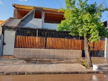 Casa en venta en Isabel Riquelme, Estación Central - 16 dormitorios, 6 baños