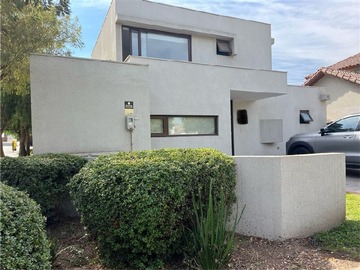 Casa en venta en Condominio Taiquén I, Colina - 3 dormitorios, 3 baños