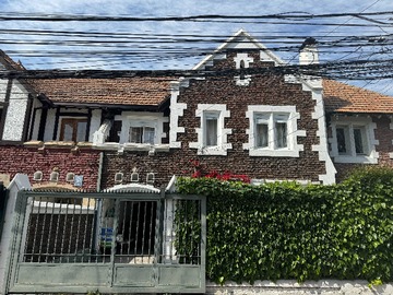 Casa en venta en Gran casa Colonial barrio residencial Provi (174708), Providencia - 7 dormitorios, 4 baños