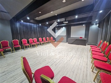 Oficina en arriendo mensual en Tajamar 183, Las Condes - 4 dormitorios, 4 baños