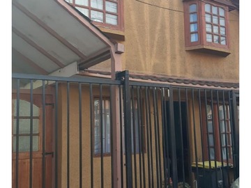 Casa en venta en Pasaje salar punta negra con cabo de hornos, Maipú - 4 dormitorios, 2 baños