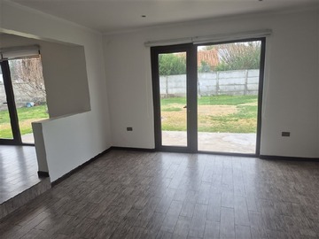 Casa en arriendo mensual en Pedro Aguirre Cerda, Rinconada - 3 dormitorios, 3 baños