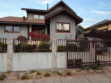 Casa en venta en Andalue, San Pedro de la Paz - 4 dormitorios, 3 baños